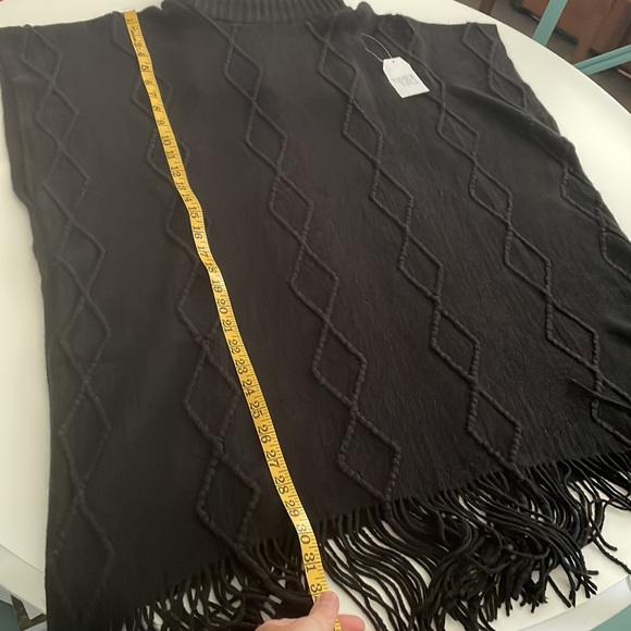 Time and Tru Black Knit sleeveless pullover sweater Fringed hem- One Size - Picture 7 of 9